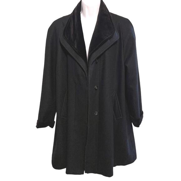 Stephanie Mathews Jackets & Blazers - Vintage 90s Stephanie Mathews Wool Velvet-Trim 0ld Money Coat. Size 8